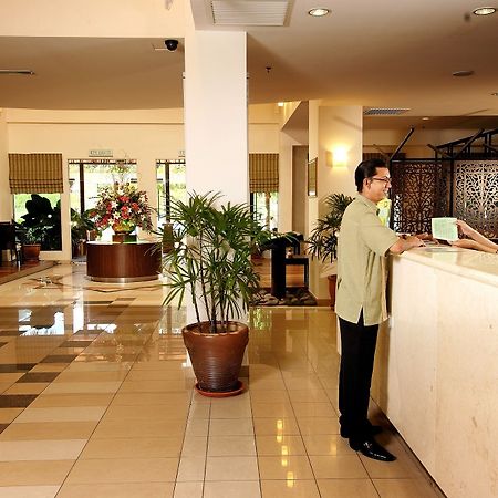 Suria Service Apartment-Hotel Bukit Merah Esterno foto