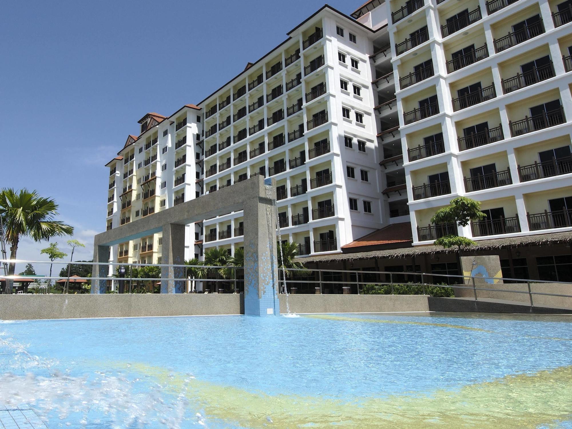 Suria Service Apartment-Hotel Bukit Merah Esterno foto