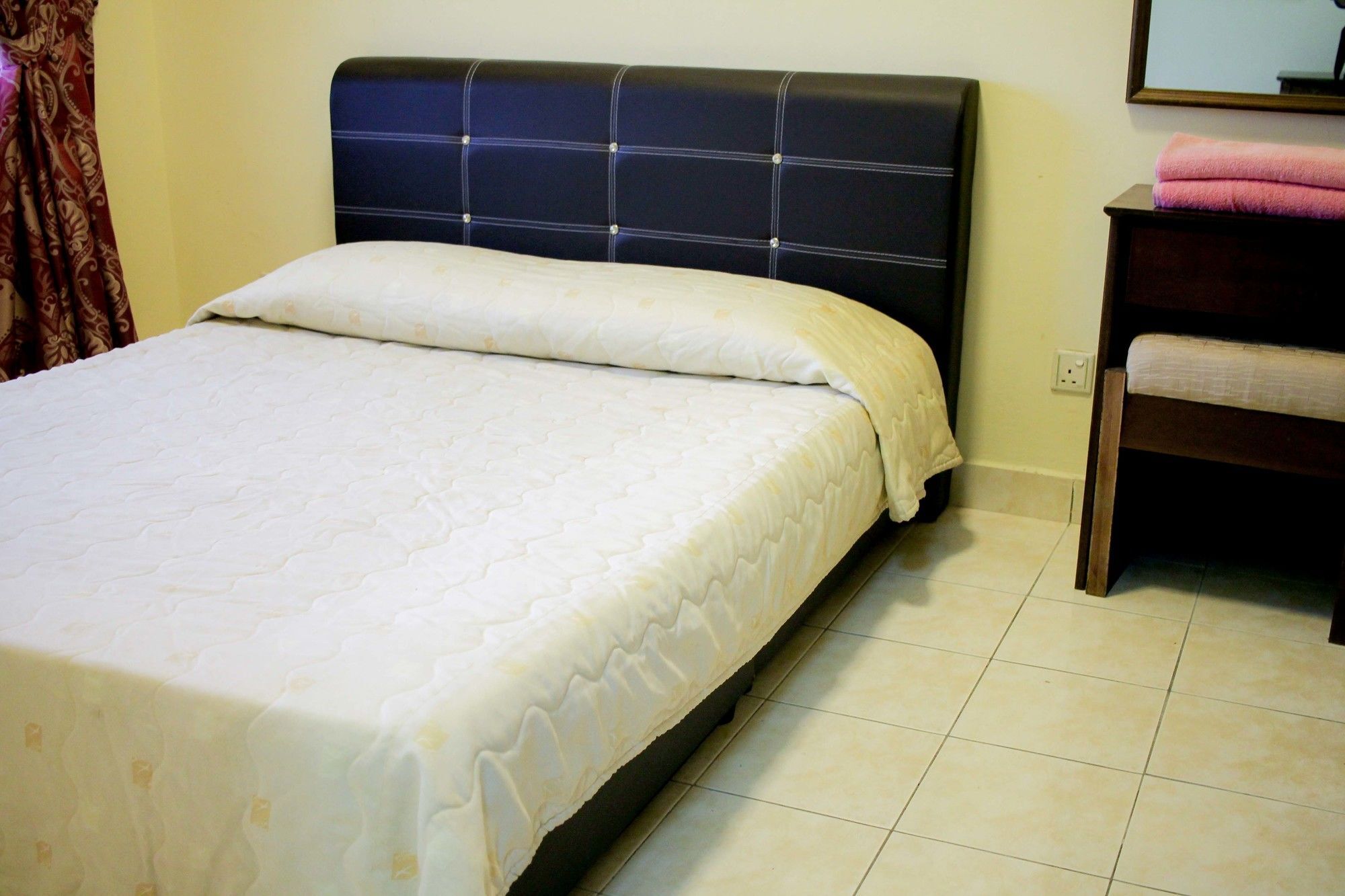 Suria Service Apartment-Hotel Bukit Merah Esterno foto