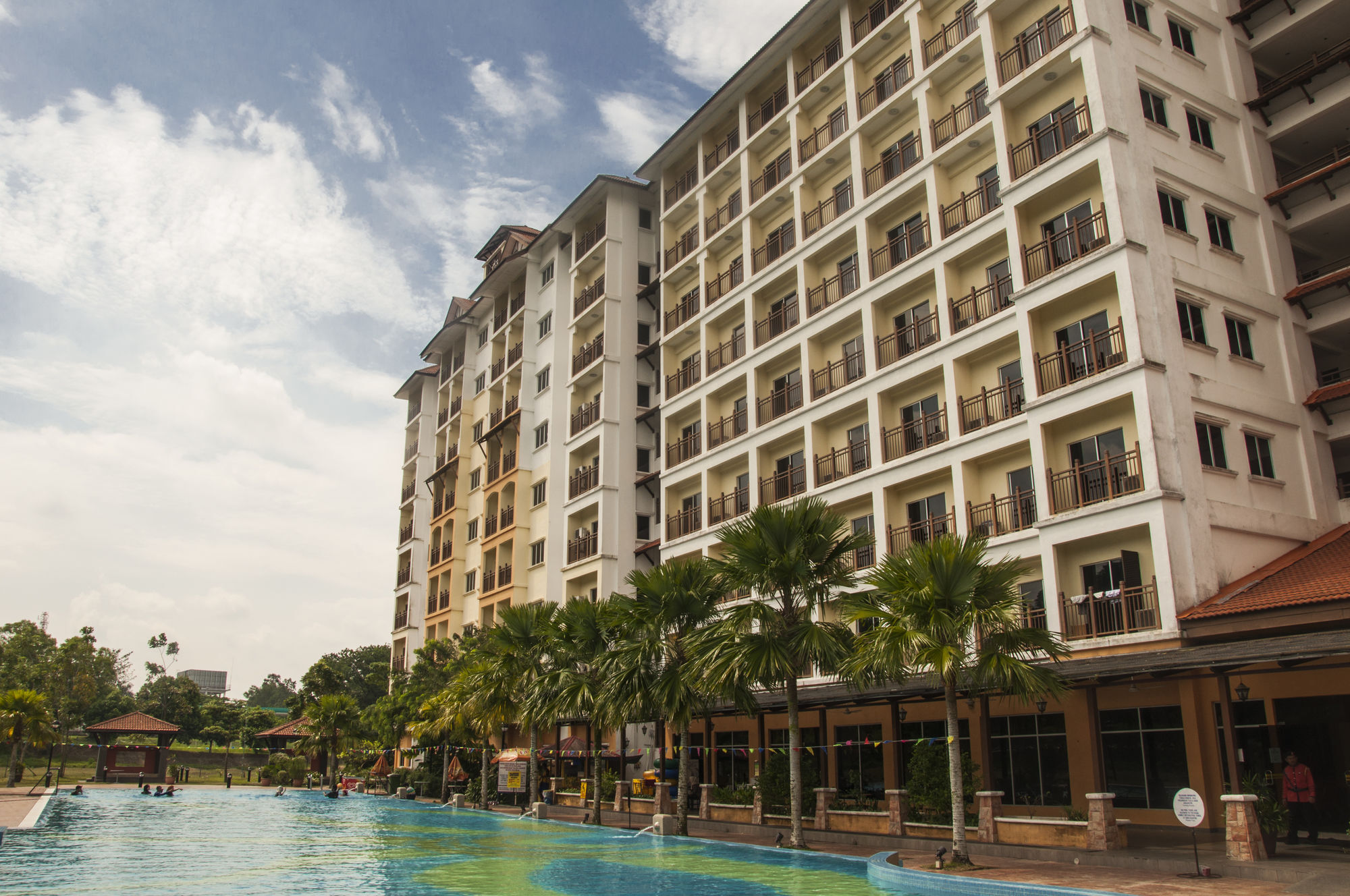 Suria Service Apartment-Hotel Bukit Merah Esterno foto